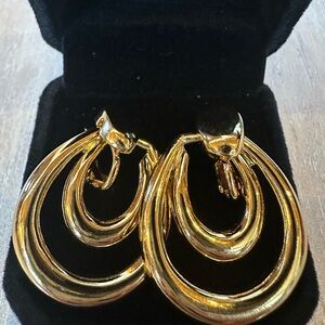 Vintage AVON Double Loop Door Knocker Earrings 10k GP Book
Piece Clips